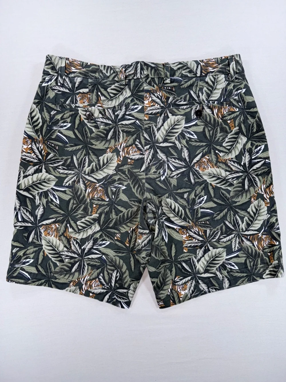 Banana Republic Aiden Chino Shorts Size 33 - Green Tiger Jungle Print